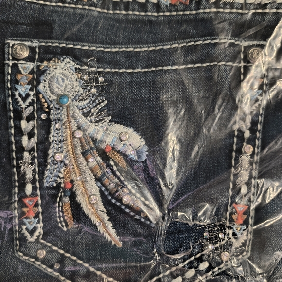 Grace in LA Blue Jeans with Contrast Stitching and Twill Weave - Picture 3 of 8